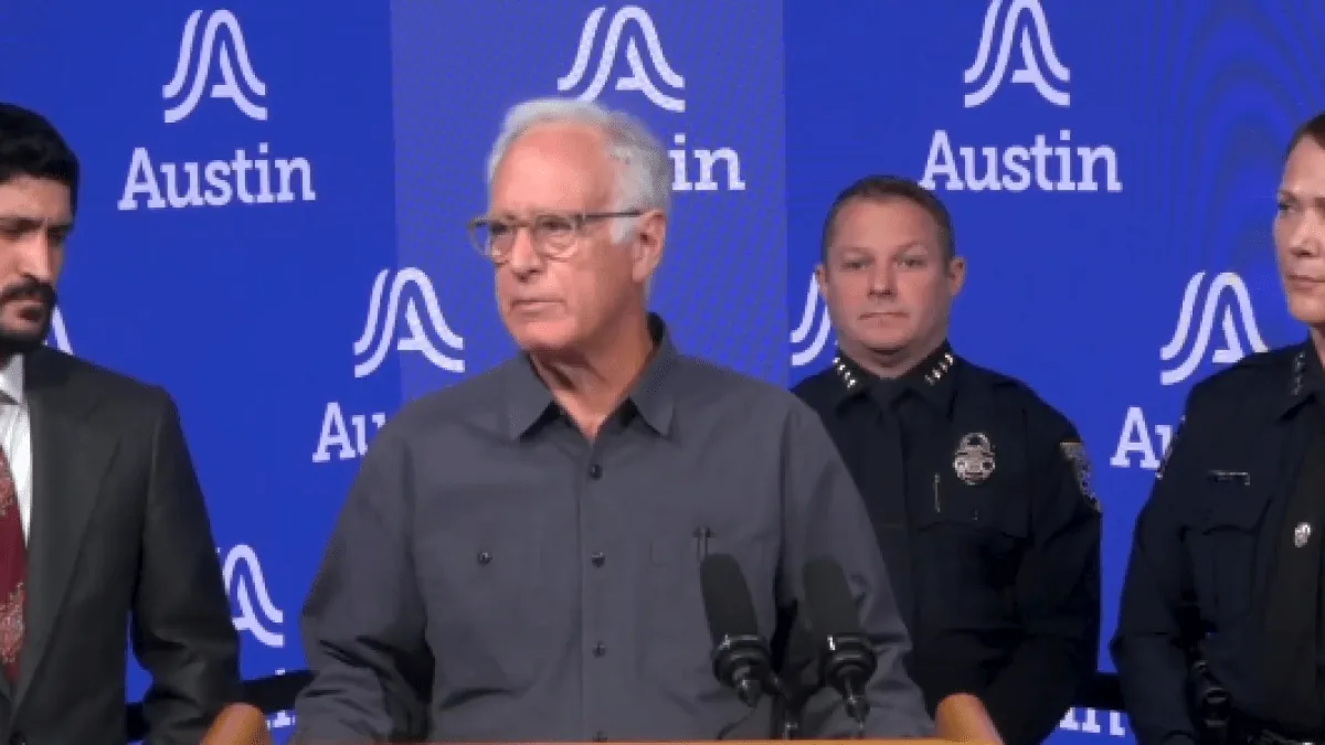Federal Immigration Officer Shoots Man During Foot Pursuit in Austin on Anderson Square, Leaving 28-Year-Old Doordash Driver Hospitalized in Serious but Stable Condition